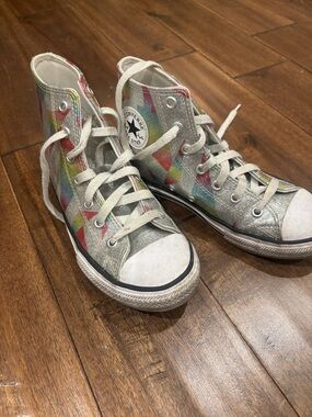 Sparkle Gray high top girls converse size 3